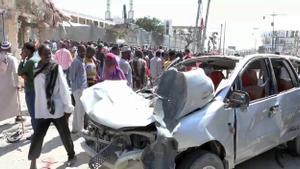 El atentado con coches bomba en Somalia deja mas de 100 personas muertas