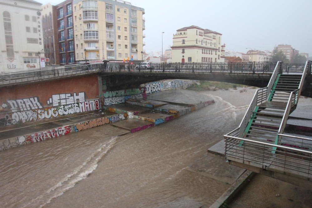 La capital de la Costa del Sol amanece bajo las nubes y con una previsión de lluvias intensas que se quedarán hasta la próxima semana