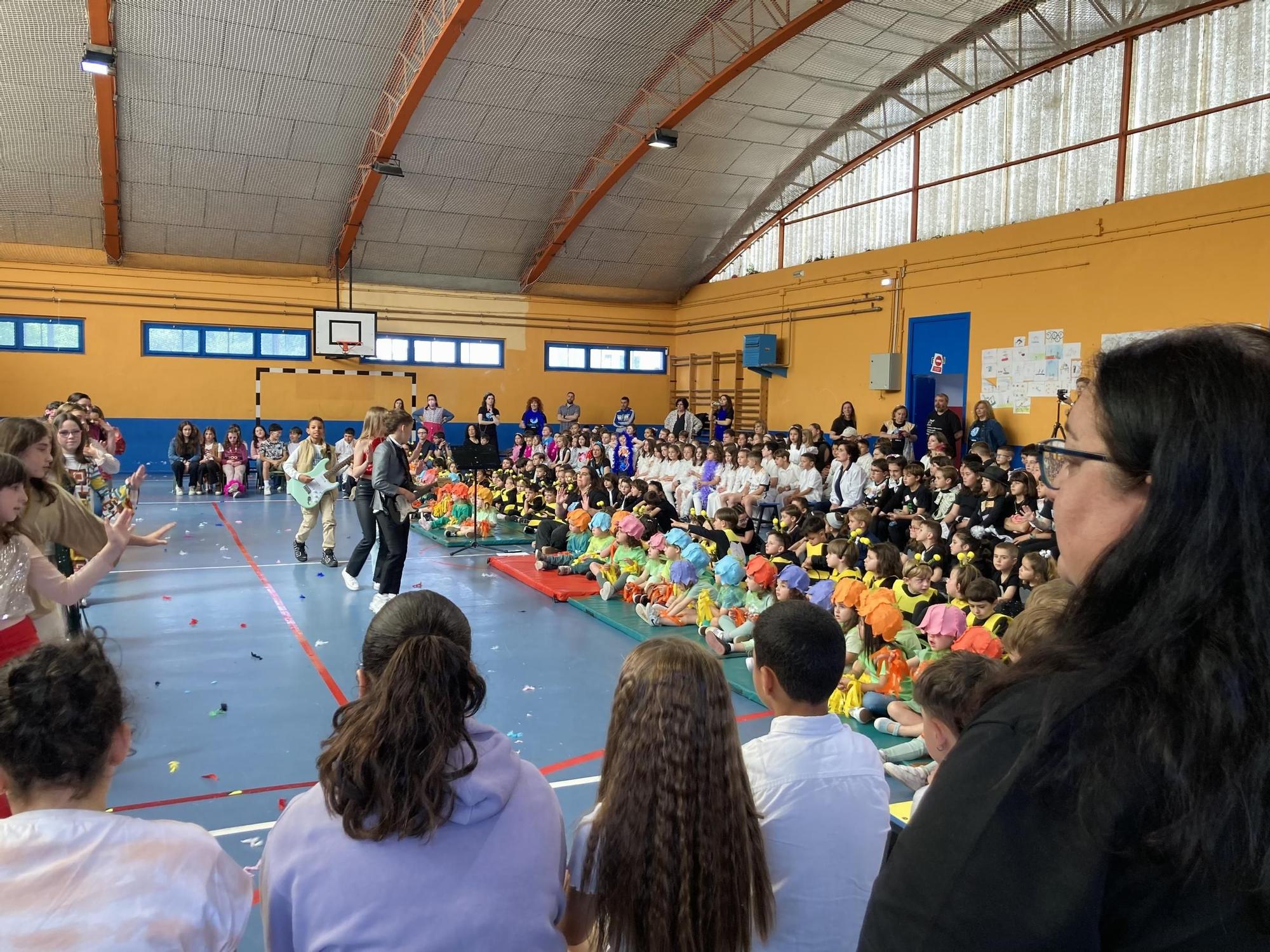Así es desde dentro el gran musical de ABBA del colegio Virgen del Fresno