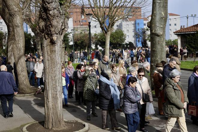 La parroquia de Jove empieza a preparar sus rosquillas para celebrar San Blas (en imágenes)