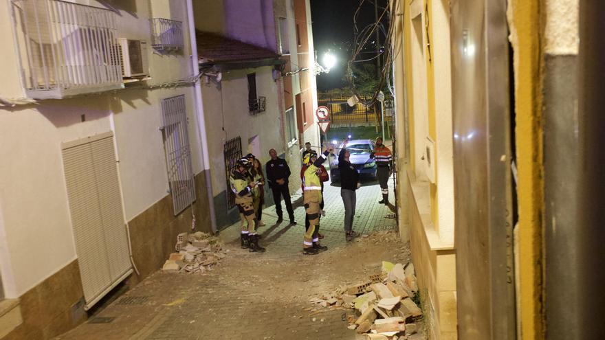 Un edificio de dos plantas se derrumba en Molina de Segura