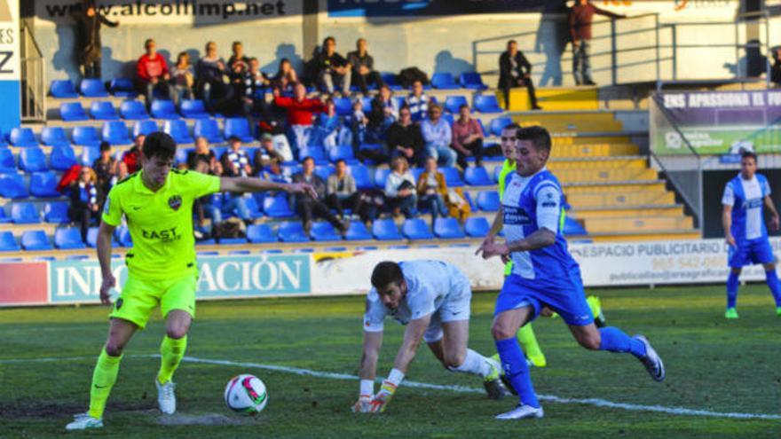 Una imagen del partido de esta mañana en El Collao