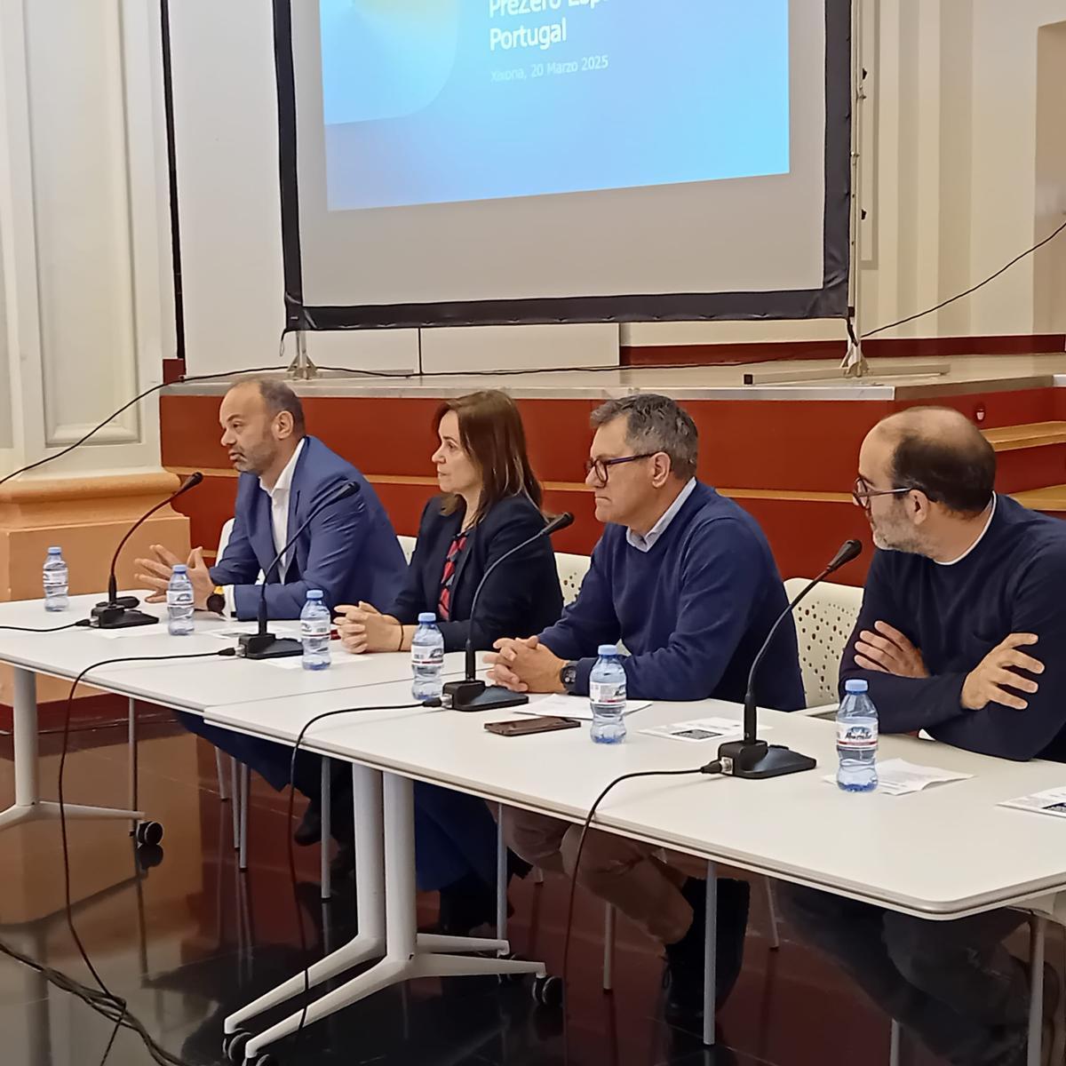El director de Negocio de Prezero, la alcaldesa de Xixona y el presidente y el gerente del Consorcio Terra