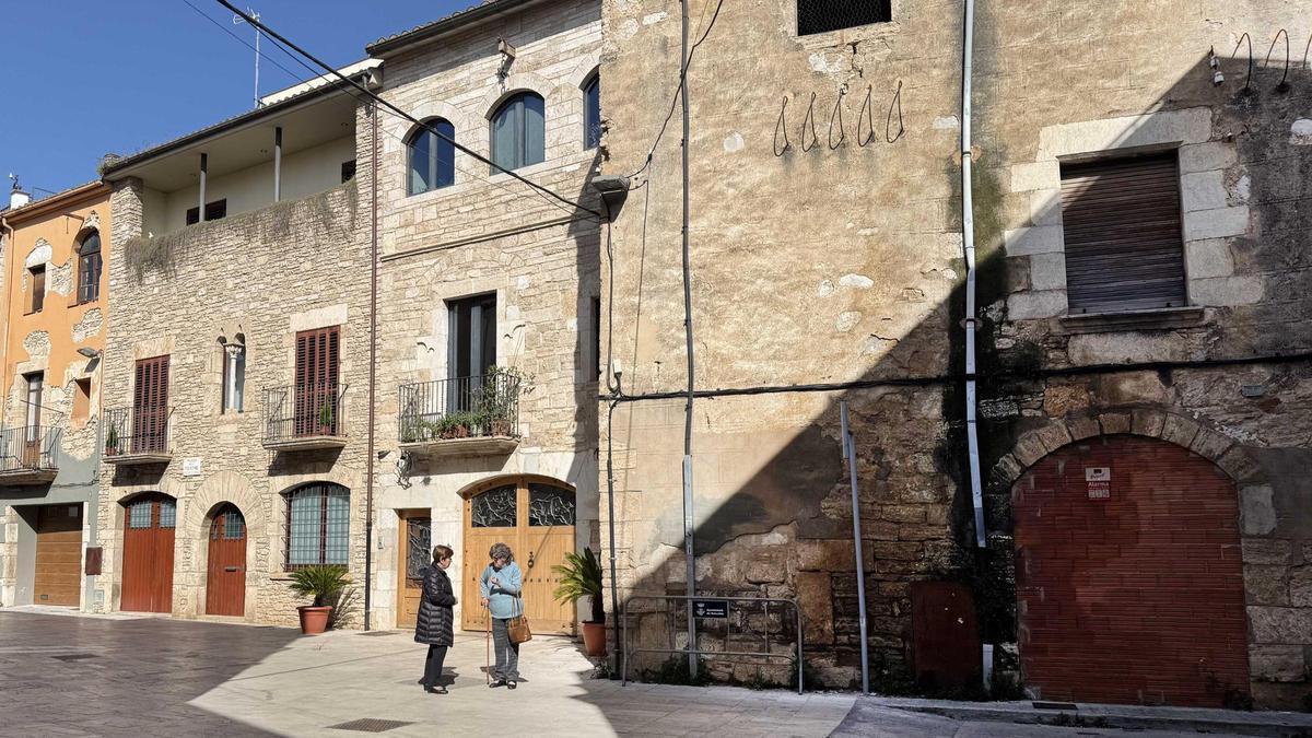 La Casa dels Lleons de Banyoles.