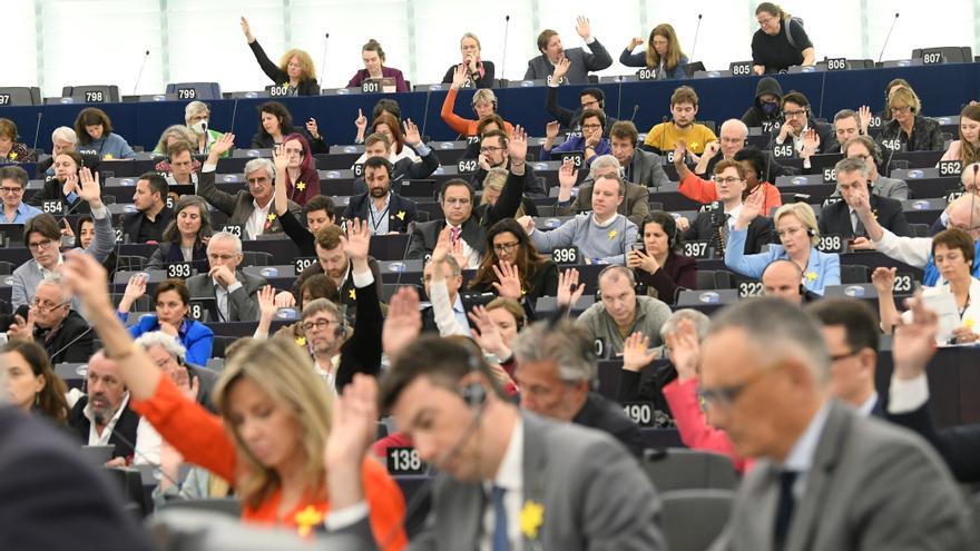 El Parlament Europeu defensa crear una força de reacció ràpida a la UE amb almenys 5.000 efectius
