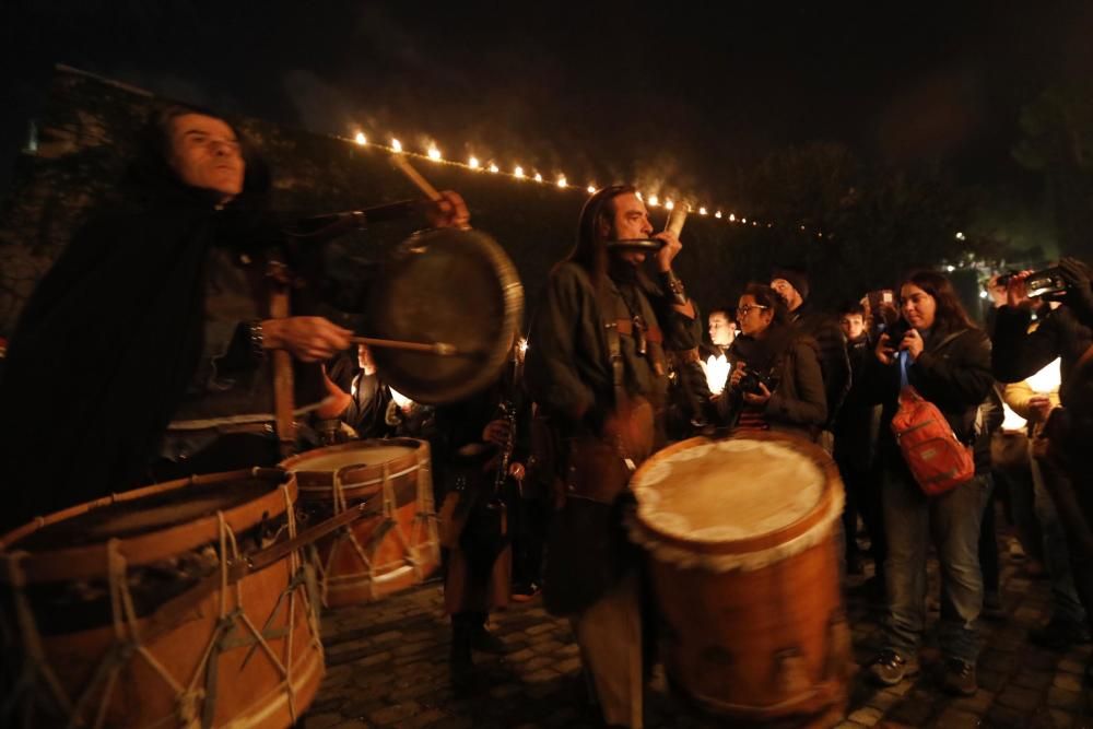 Lluminàries de Fires a càrrec de Taller de Magnèsia i Berros de la Cort