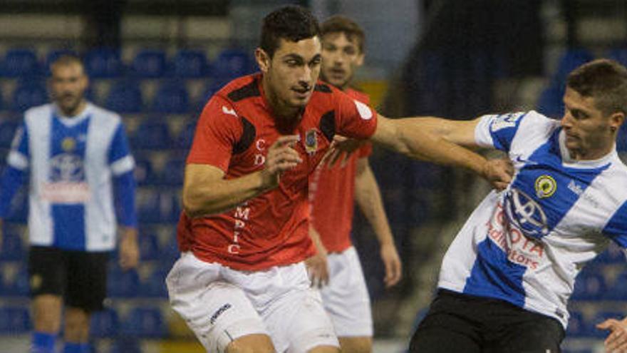 Carlos Indiano durante un partido con el Hércules