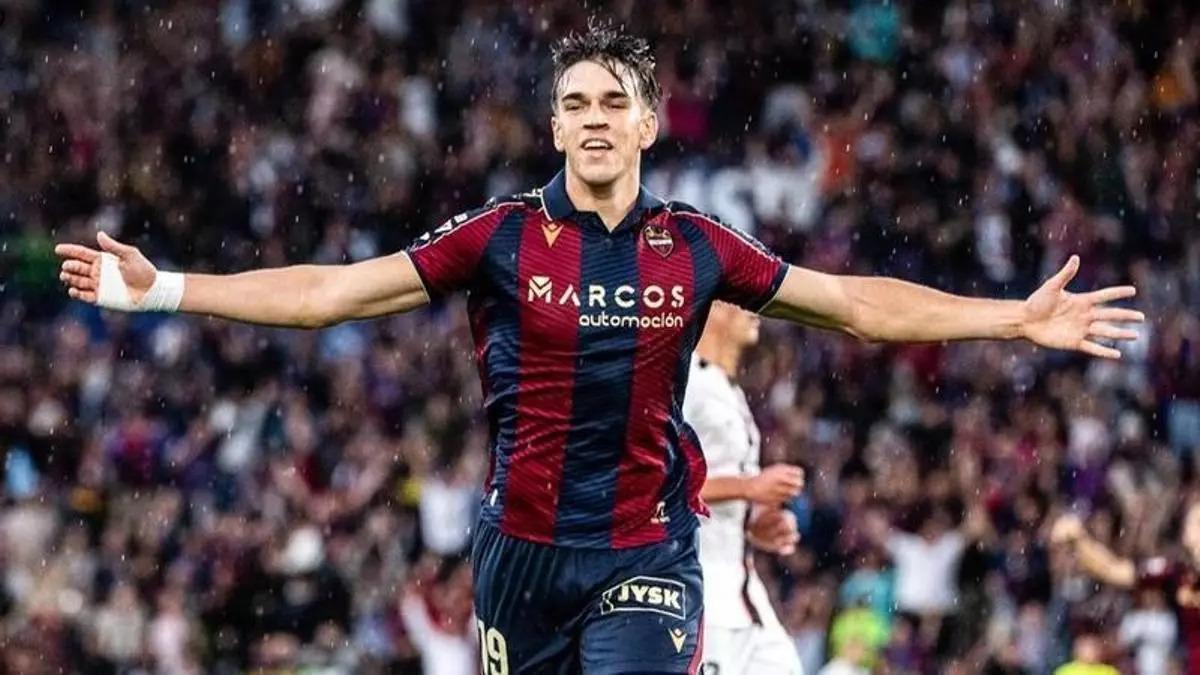 Espí, madridista hasta 2031