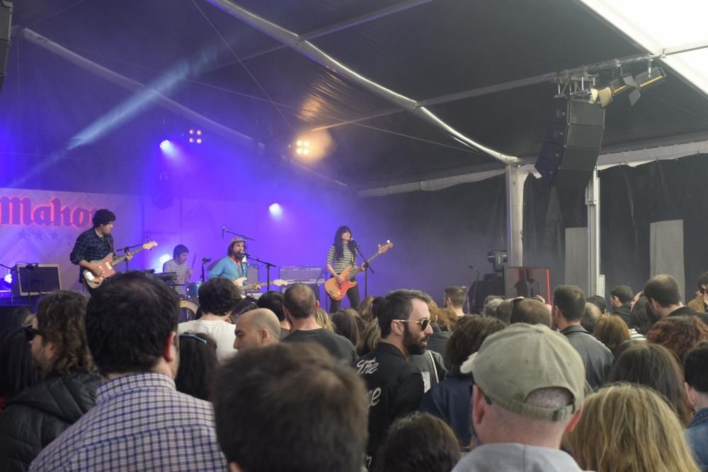 Sesión vermú en la plaza Mayor con el "Gijón Sound Festival"