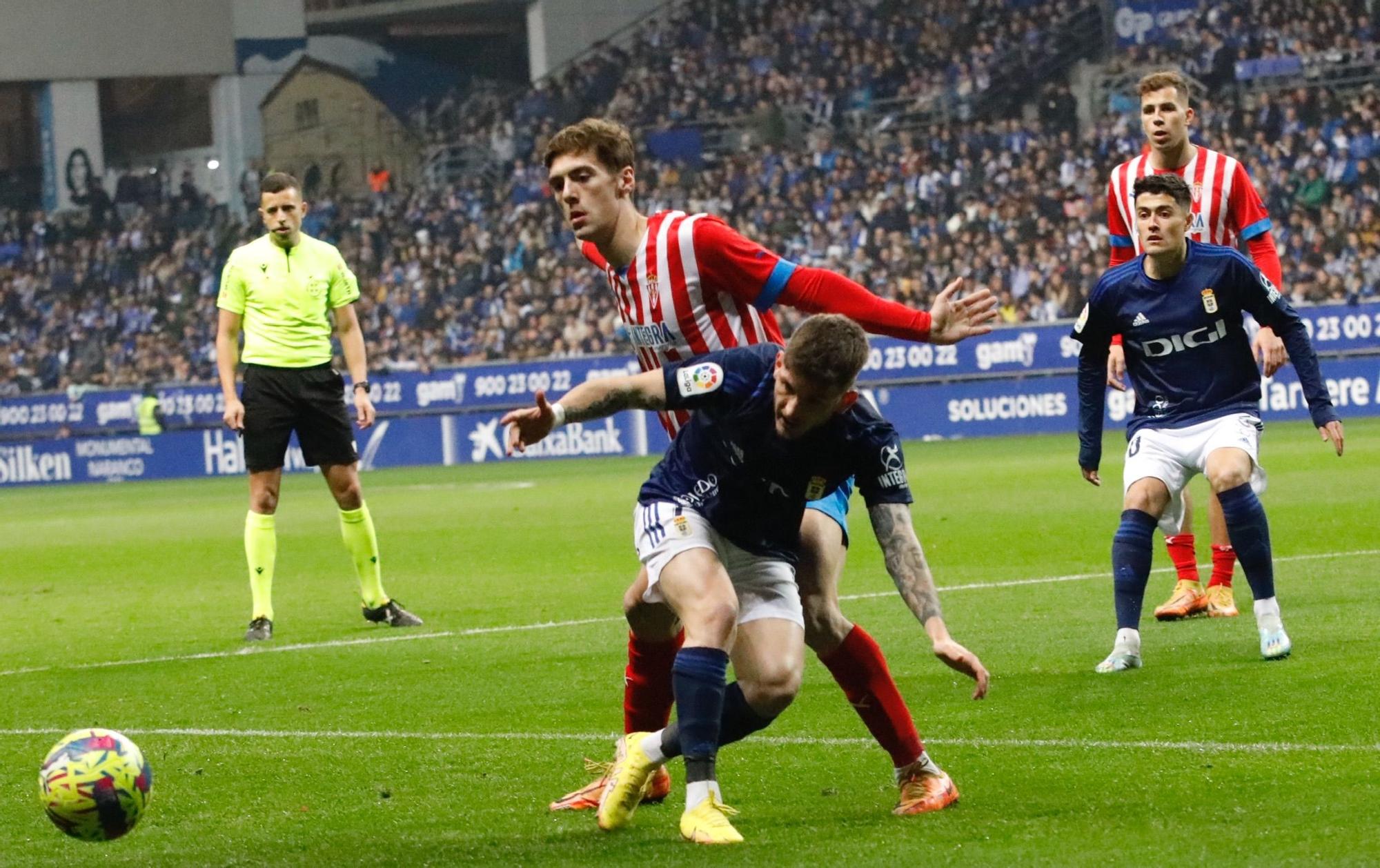 En imágenes: así se vivió el derbi en el Tartiere