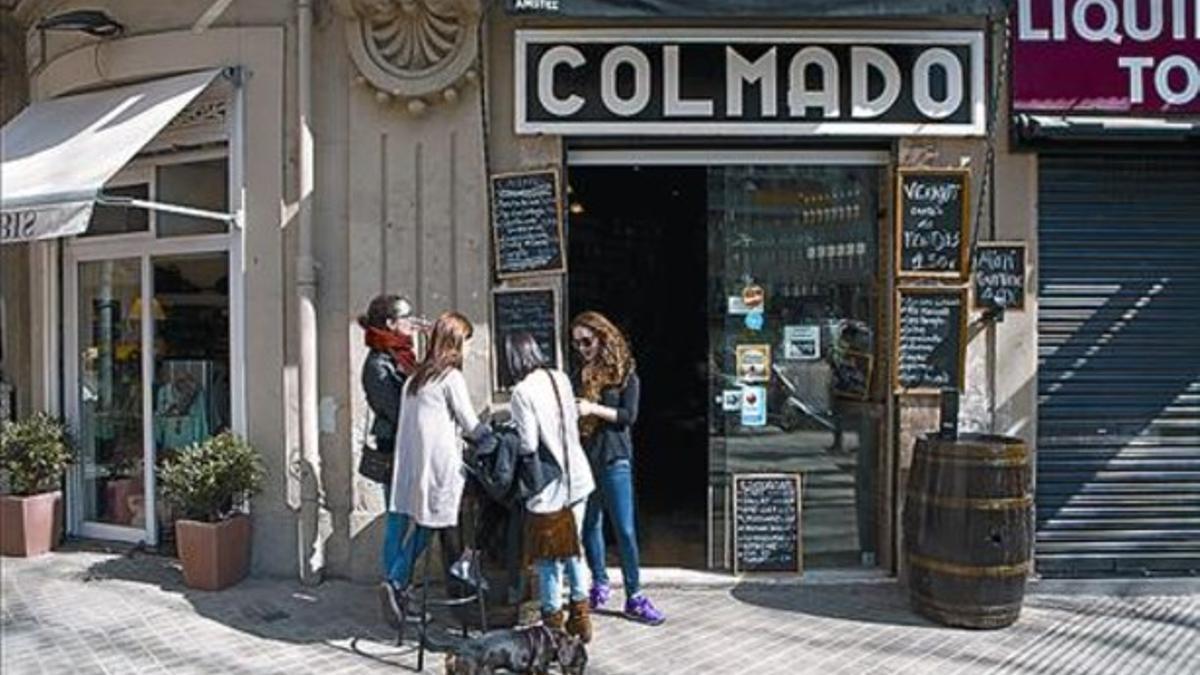 Ambiente en una de las terrazas de Enric Granados, el viernes.