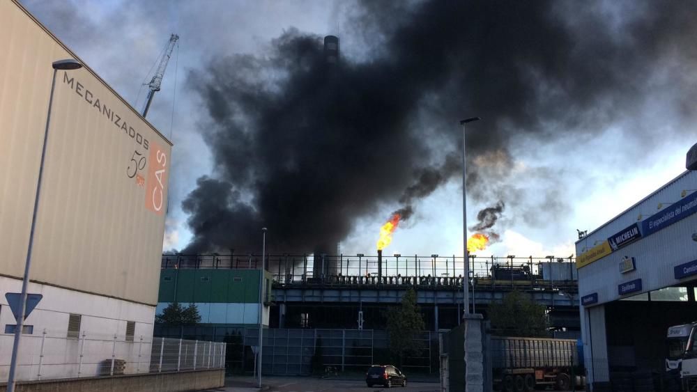 Incendio en la fábrica de coque de Avilés