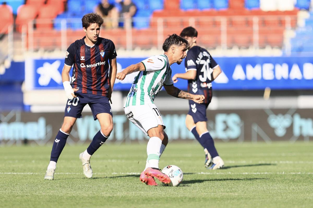Éibar-Córdoba CF. Las imágenes del partido de LaLiga Hypermotion