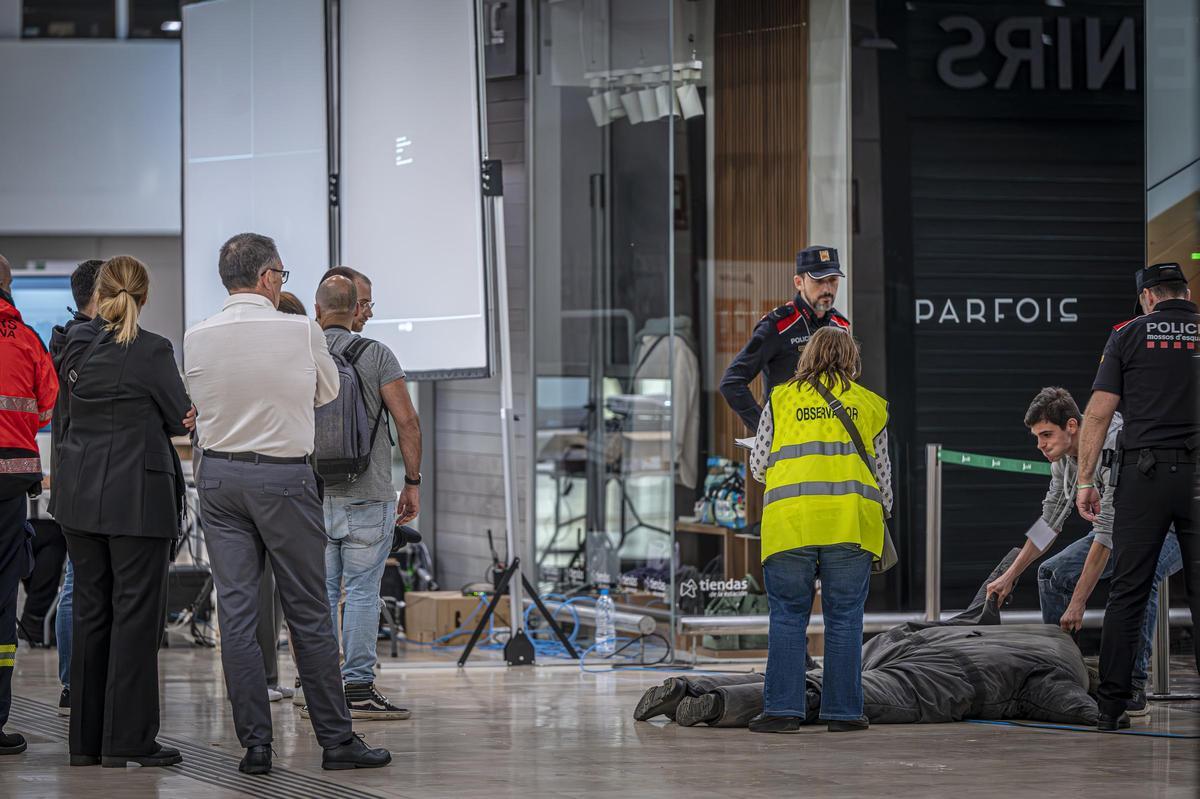 Simulacro de atentado terrorista en la estación de Sants