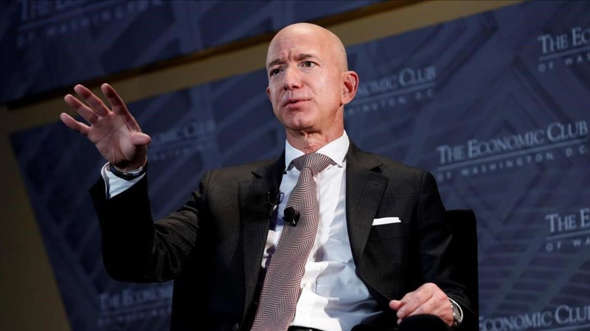Jeff Bezos dona 90 millones a familias sin hogar