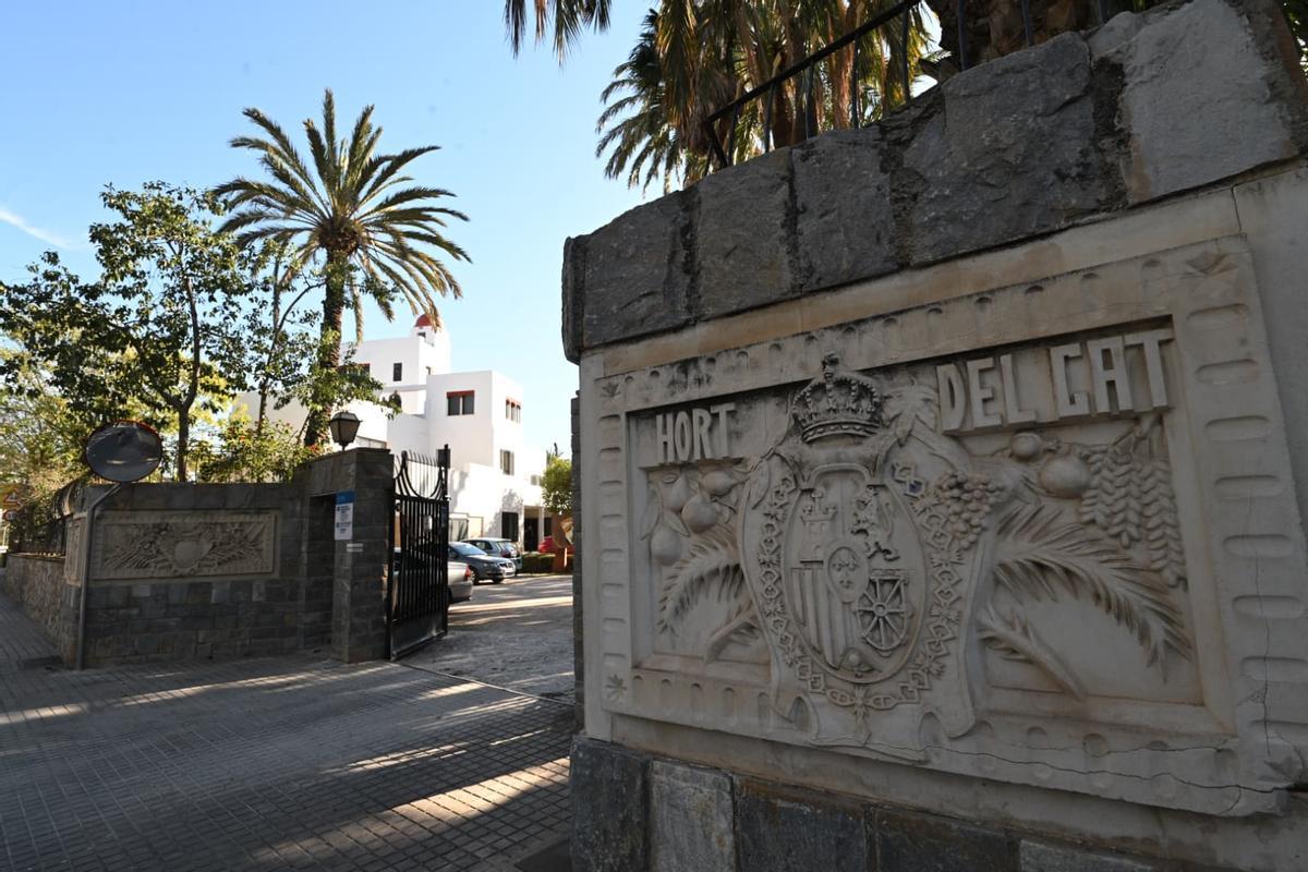 Entrada al Hort del Gat de Elche, donde se ha rehabilitado ya el edificio y ahora se intervendrá sobre los terrenos agrícolas