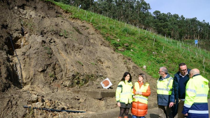 Allegue confirma que no hay grietas en la autovía do Morrazo afectada por la caída del talud