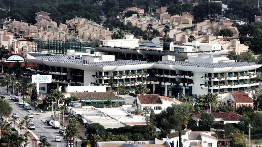 Benidorm cierra el primer plan para legalizar uno de los 7 hoteles levantados con el premio hotelero