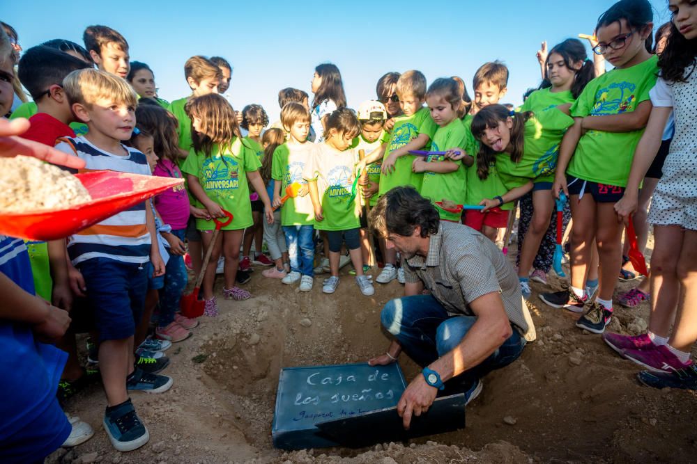 Una "caja de los sueños" como primera piedra del futuro Gasparot de La Vila