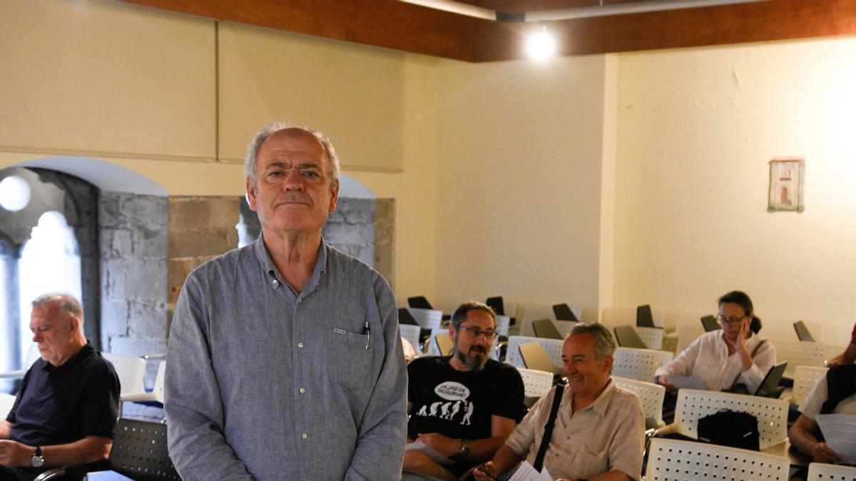 Santiago Gándara, antes de comenzar su charla en Valdecarzana