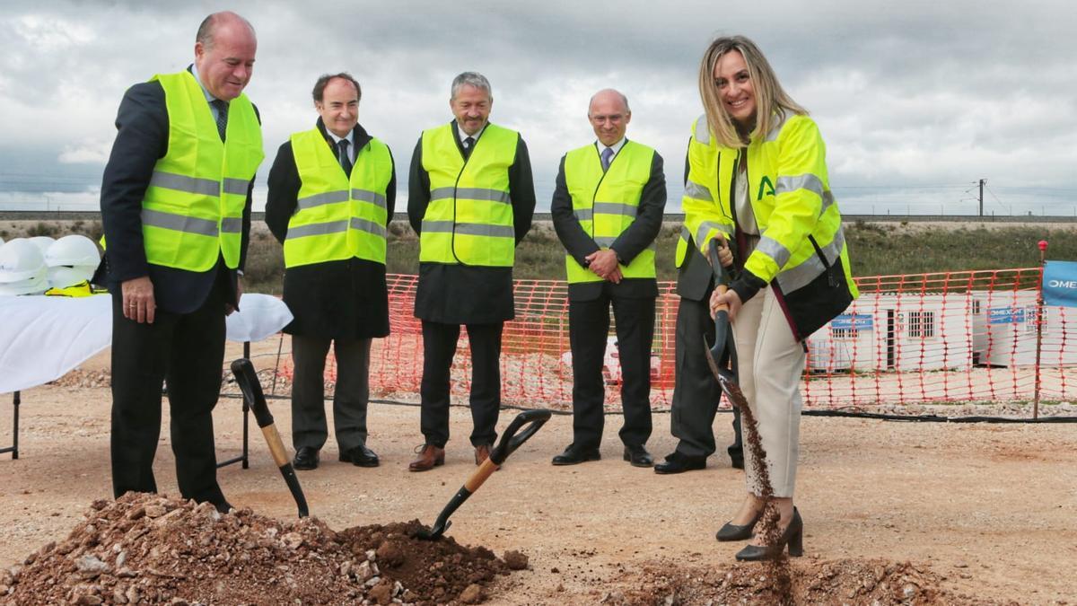 Acto de colocación de la primera piedra de la subestación eléctrica del Puerto Seco de Antequera.