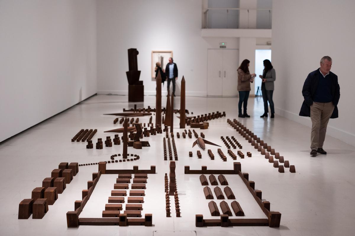 Retrospectiva del artista Miquel Navarro en el Centro de Arte Contemporáneo de Málaga