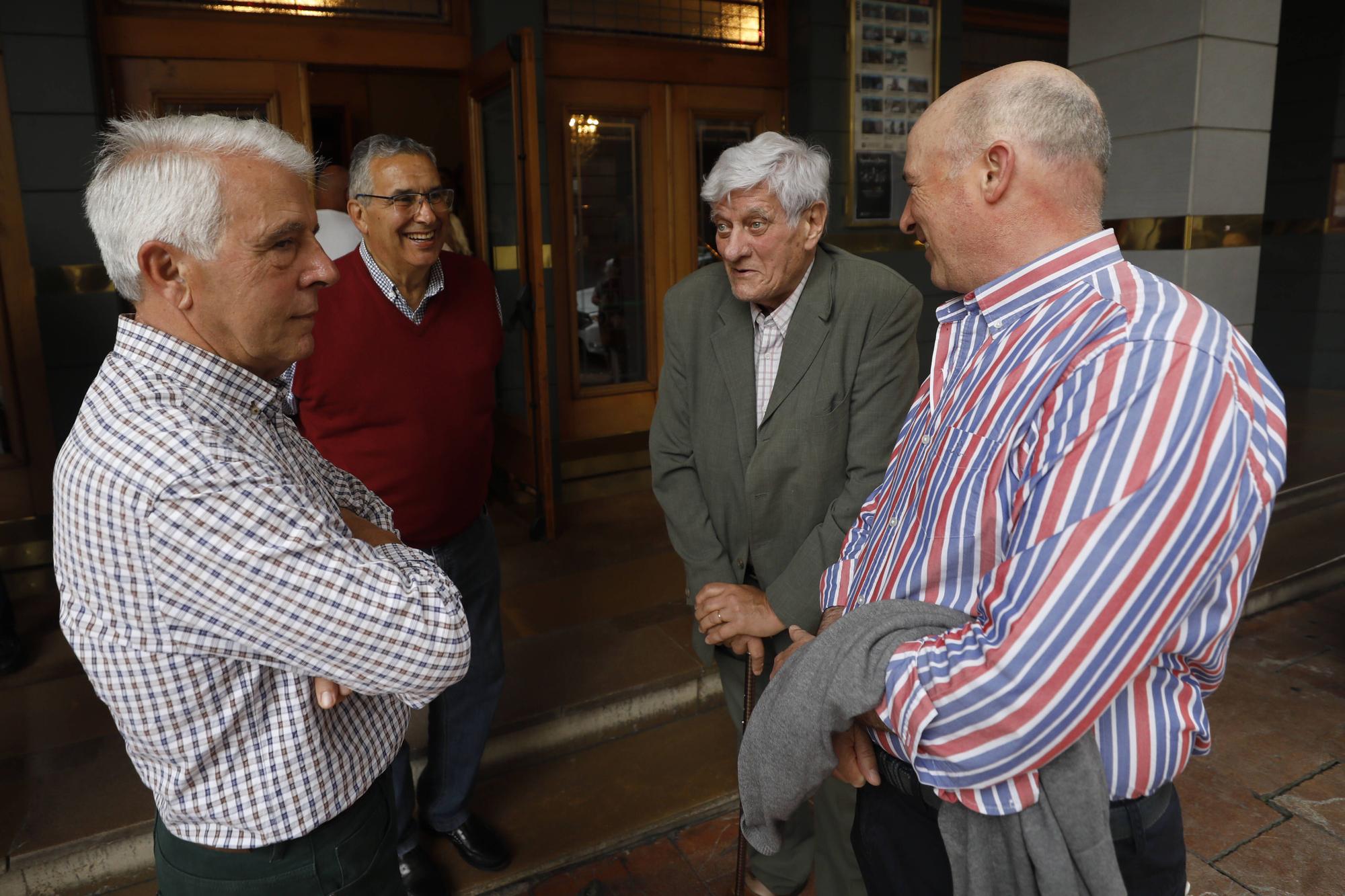 EN IMÁGENES: así fue el sentido homenaje a Guillermo García-Alcalde en la Sociedad Filarmónica de Oviedo