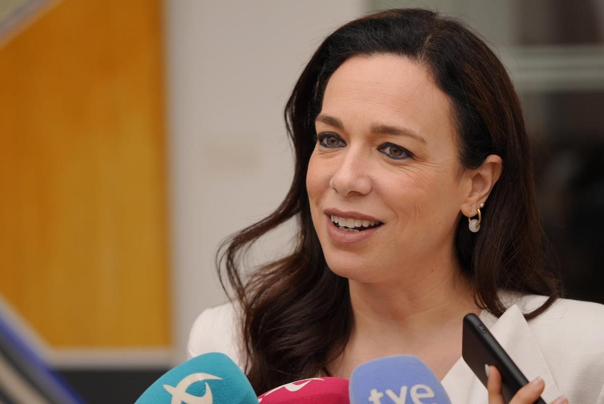 Las imágenes del pleno de la Asamblea de Extremadura en el que Gallardo ha tomado posesión como diputado