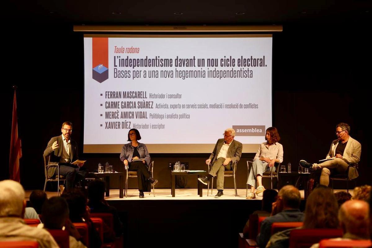 Ferran Mascarell, Carme Garcia, Mercè Amich y Xavier Díez, en el debate de la ANC este sábado