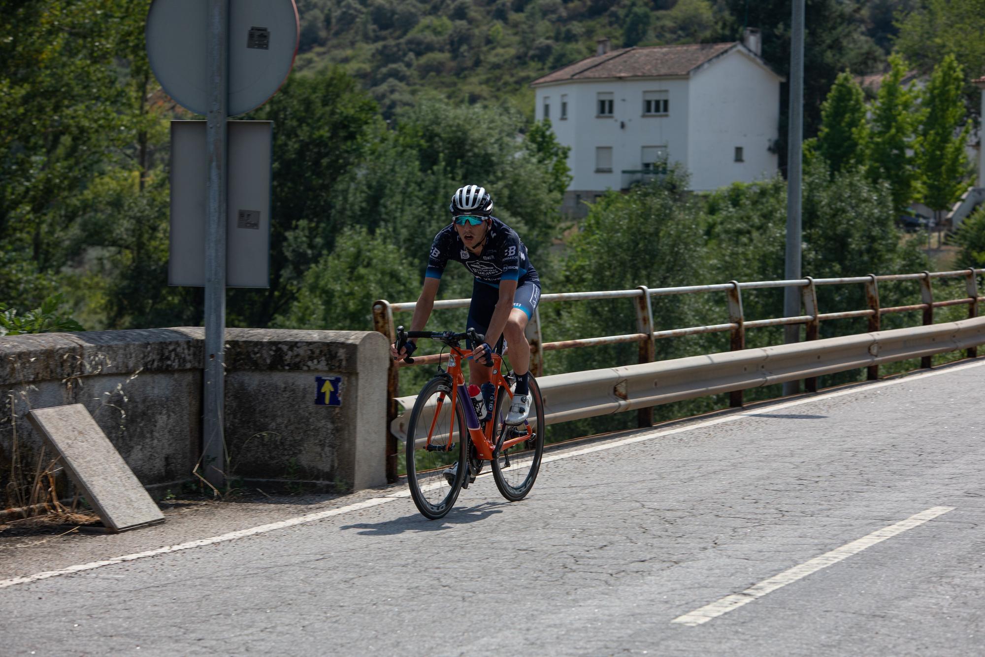 GALERÍA | Vuelta Ciclista a Zamora: Javi Serrano, aún más líder