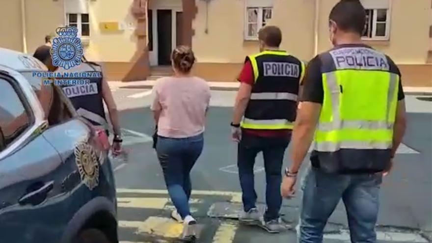 Detenidos en A Coruña dos fugitivos buscados por asesinato y blanqueo de capitales