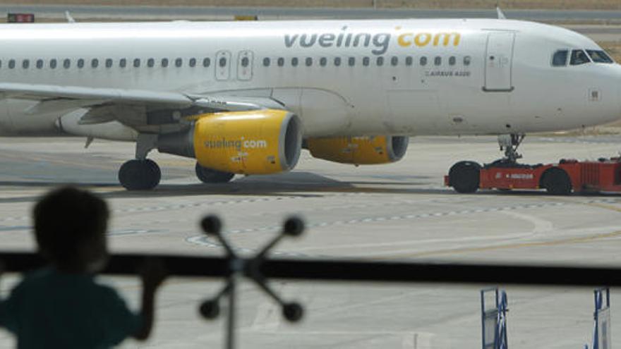 Fotografía de un avión de Vueling.