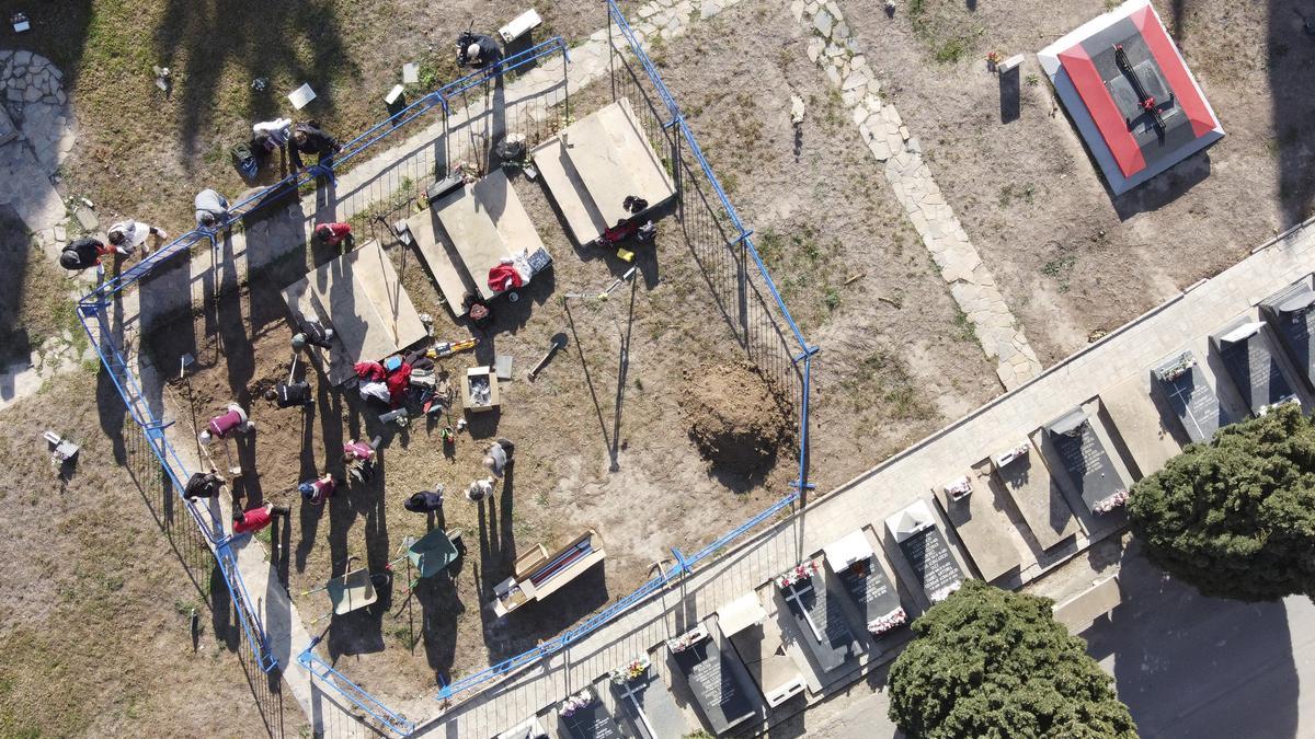 El cementerio de Alicante acoge la primera exhumación de represaliados del franquismo