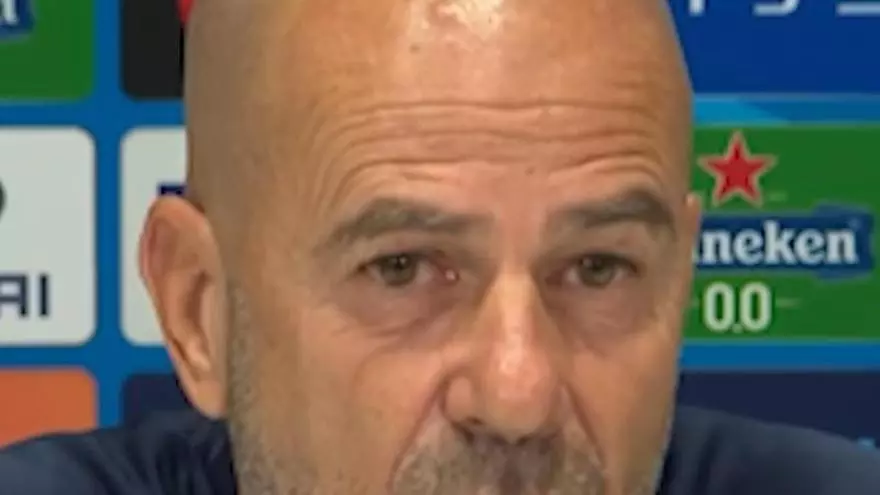 Bosz, antes del partido contra el Shakhtar: "Es terrible vivir en un país en guerra"