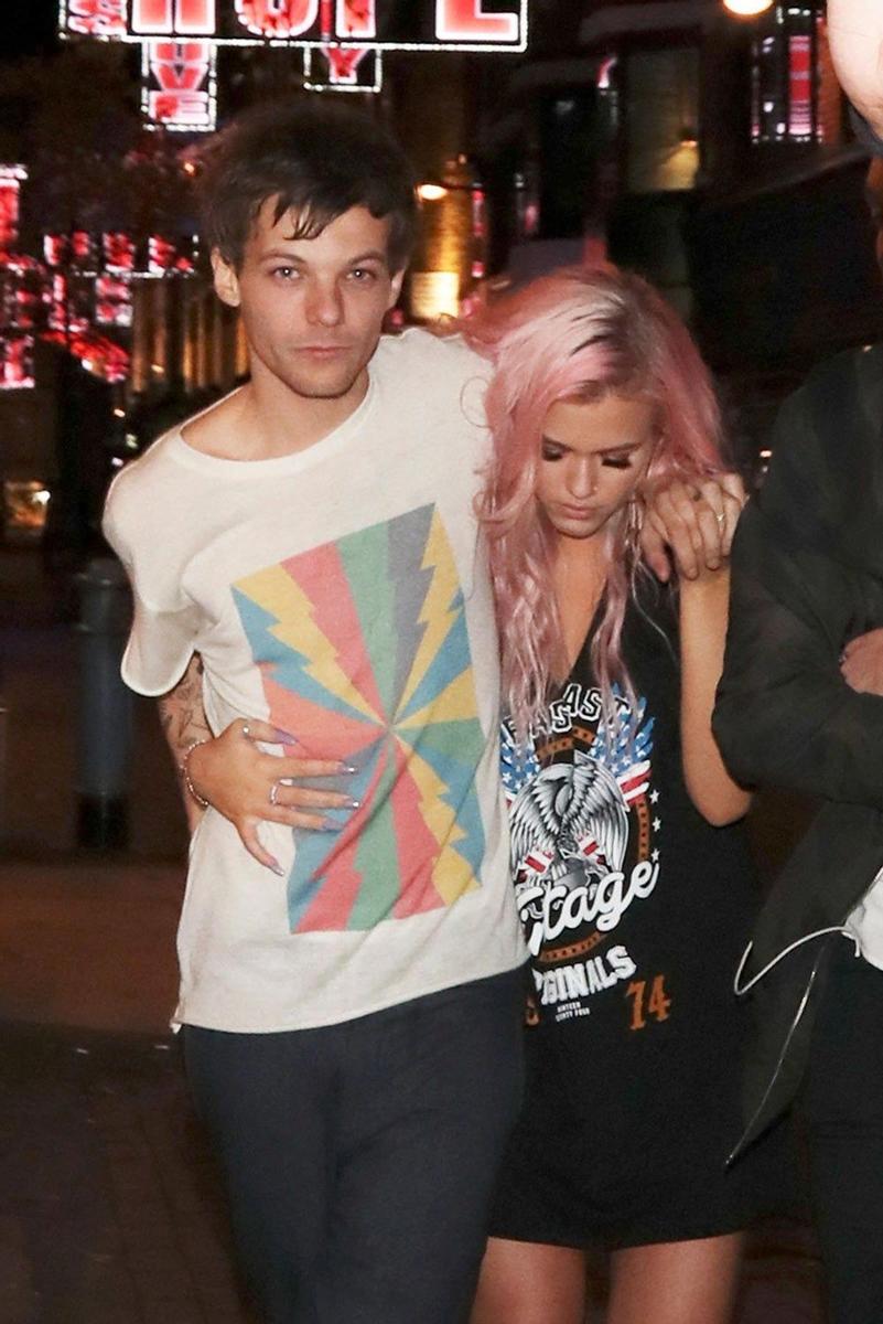 Louis Tomlinson y su hermana Lottie en Londres