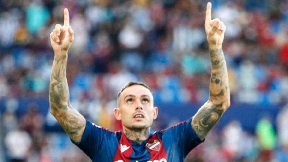 Roger Martí celebra un gol durante un partido del Levante. | EFE