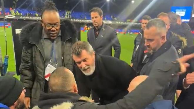 Tensión entre Roy Keane y un aficionado: «Te espero en el parking y podemos hablarlo»