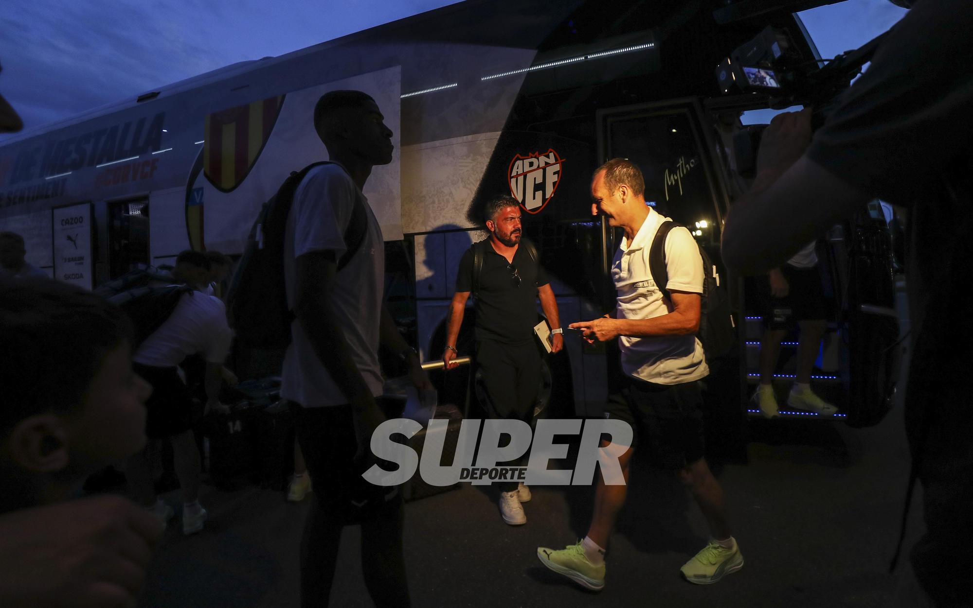 Llegada del Valencia CF al hotel de St. Gallen