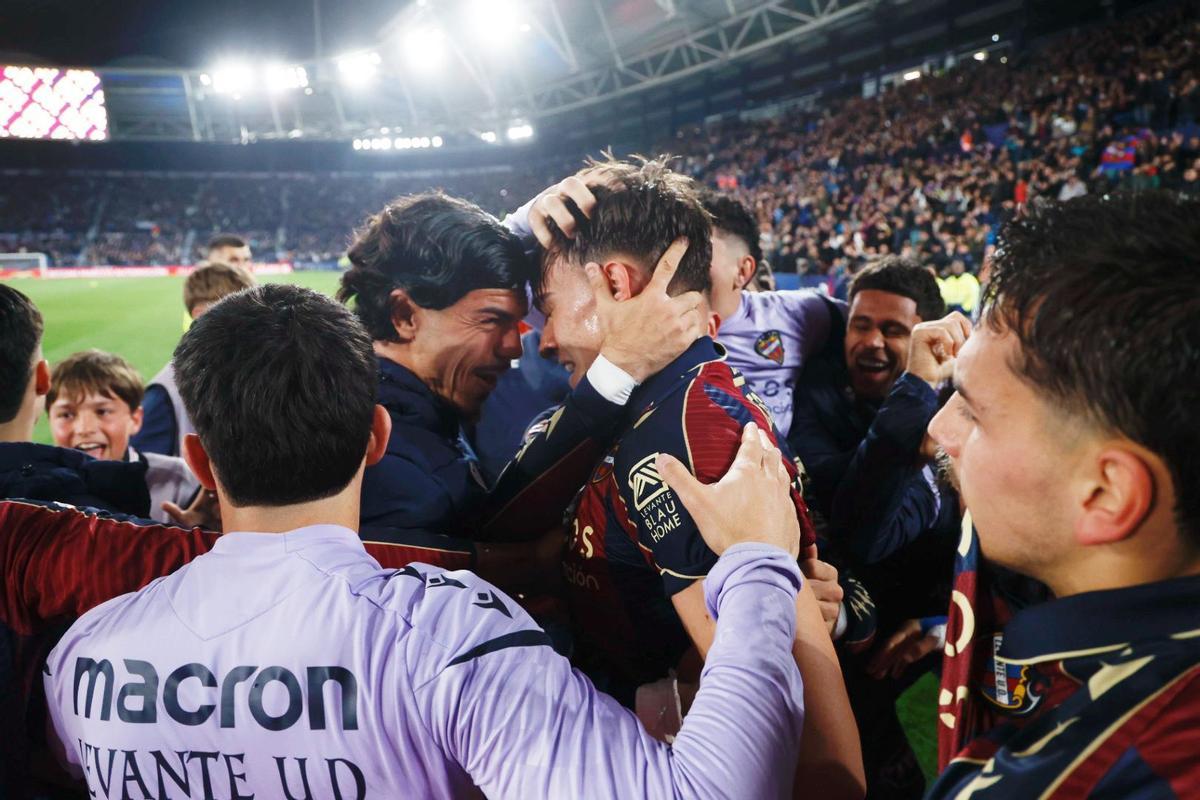 El 1-0 de Espí desató la locura del Ciutat.