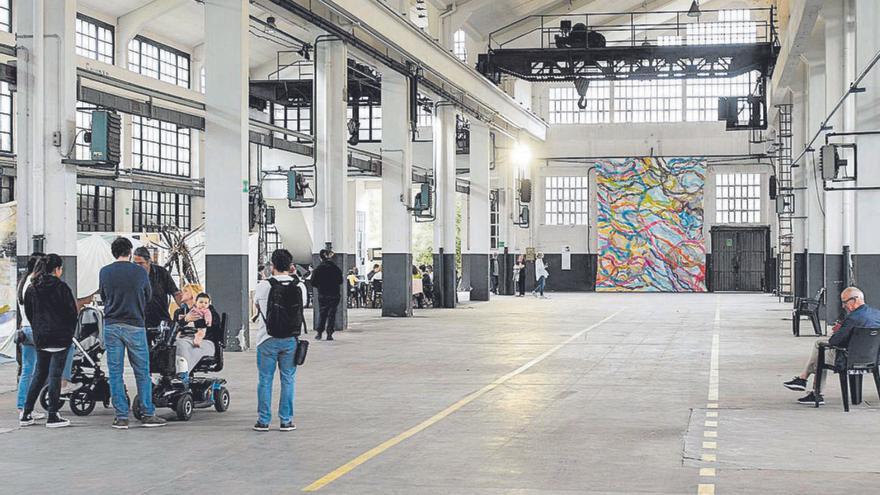 La nave de cañones durante una actividad artístca. | Jaime Casanova.