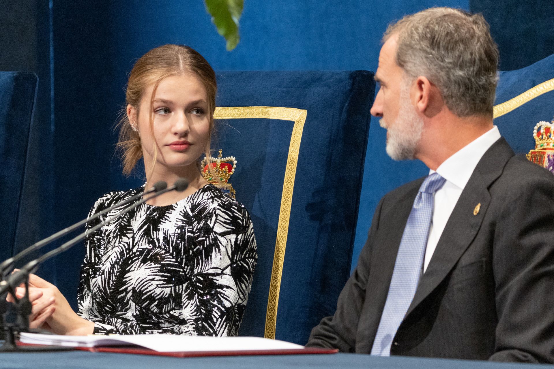 La princesa Leonor y el rey Felipe VI en los Premios Princesa de Asturias 2022