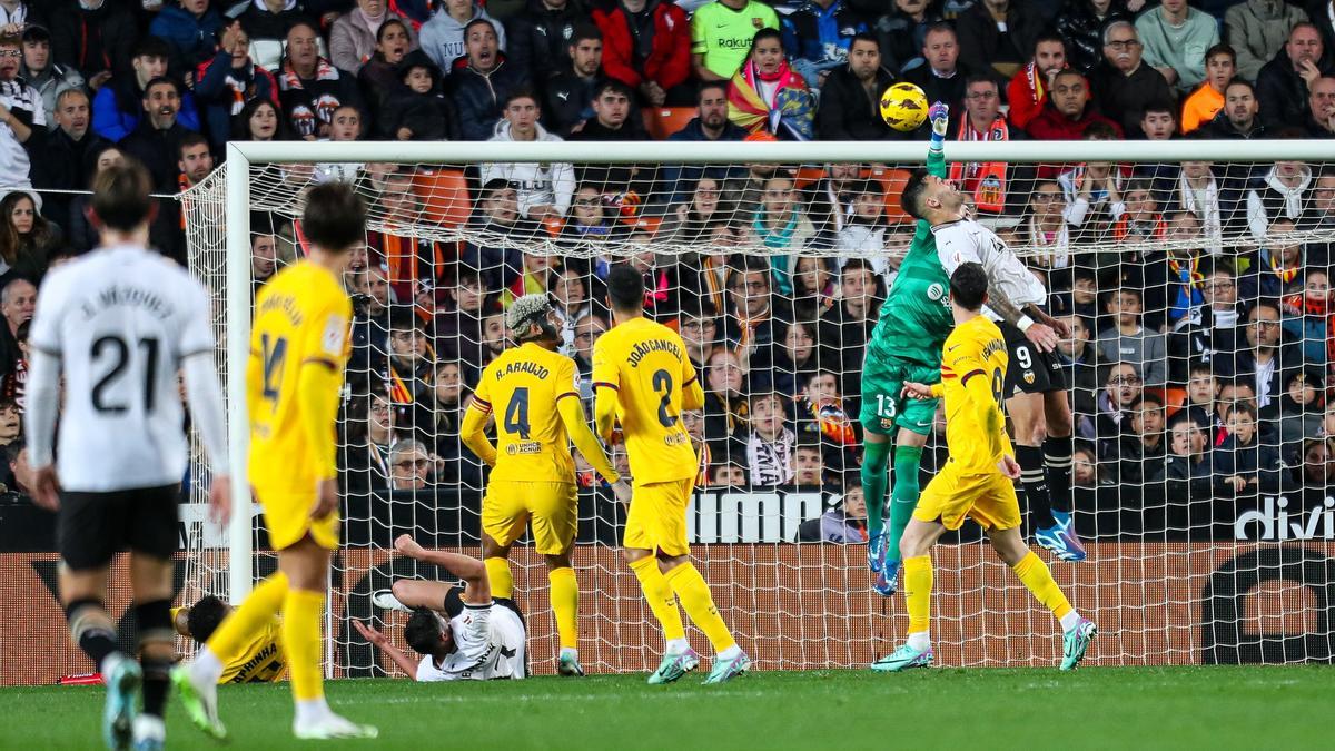 El València CF estrena els preus dinàmics per a les entrades contra el Barça amb cues virtuals