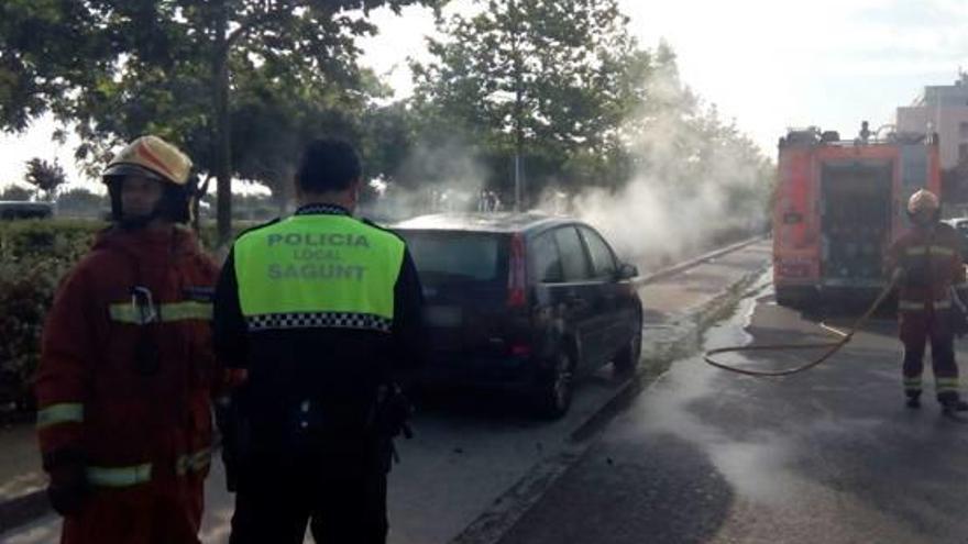 Incendio de un automóvil