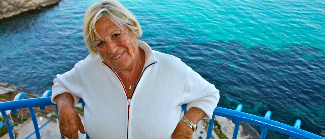Cristina Amunategui vor ihrem geliebten Balkon.