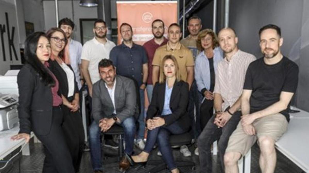 El equipo de startup Transferencia24
