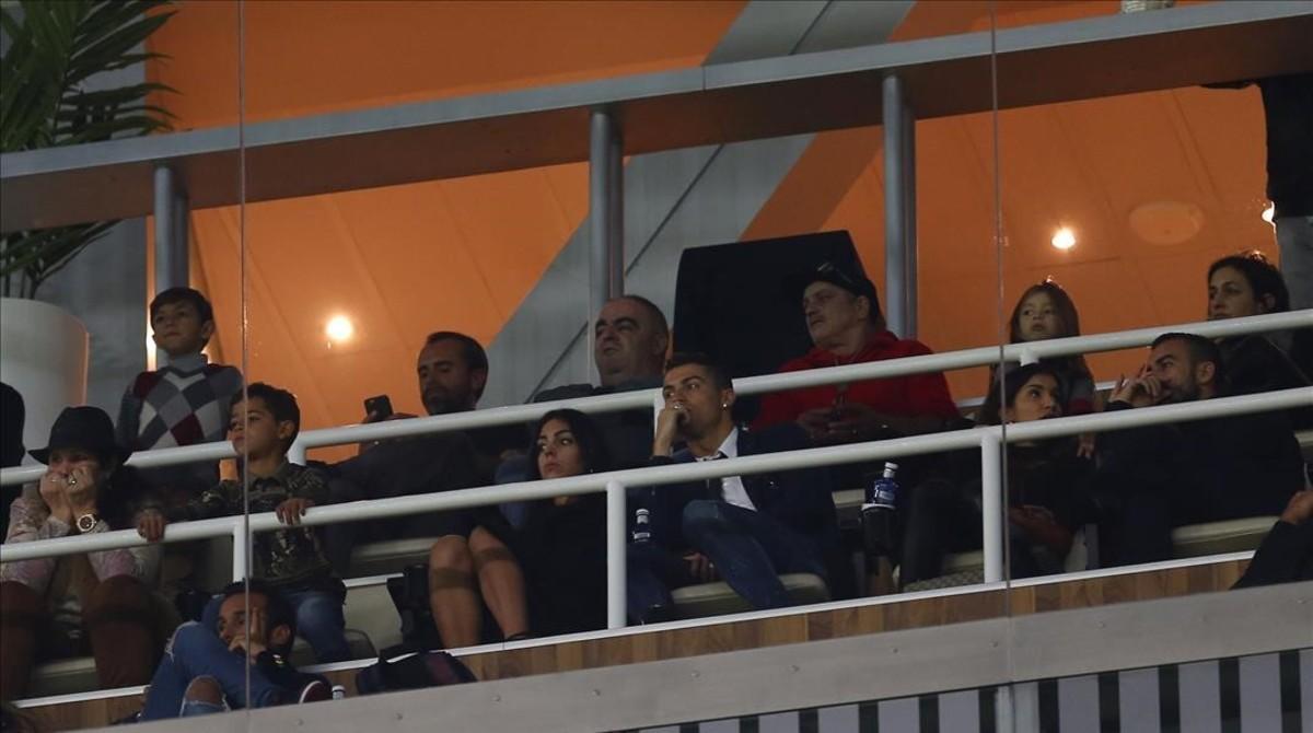 marcosl36583432 real madrid s cristiano ronaldo  centre  watches from a box 161211185758