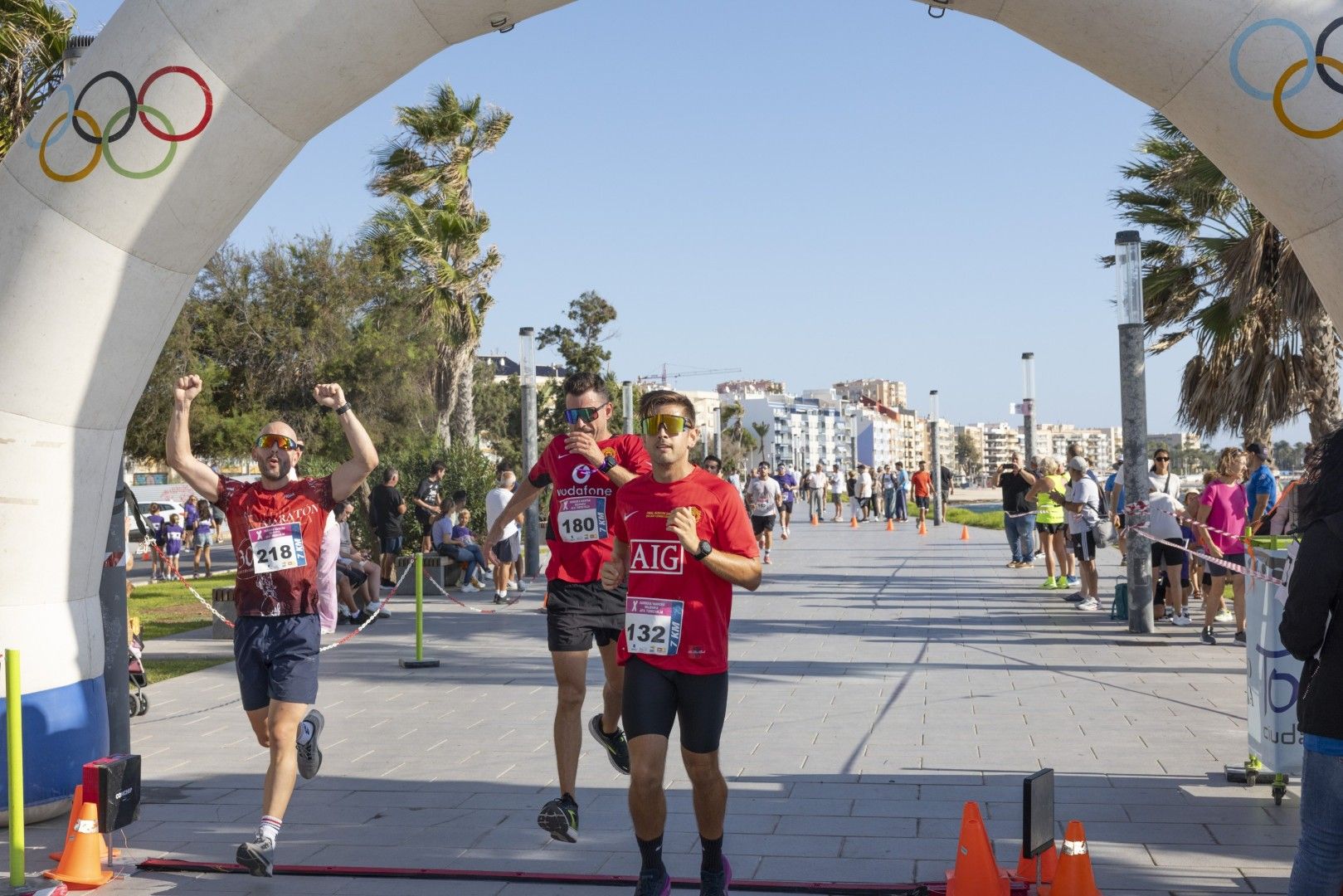 Así fue en imágenes una nueva edición de la carrera solidaria de AFA Torrevieja