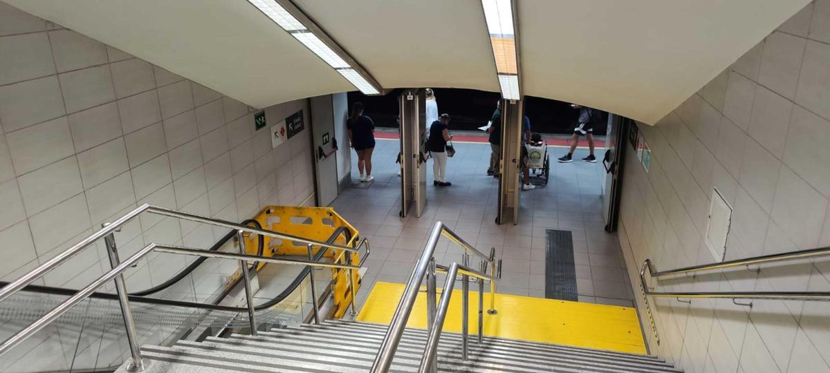 Imagen de la escalera mecánica averiada meses atrás