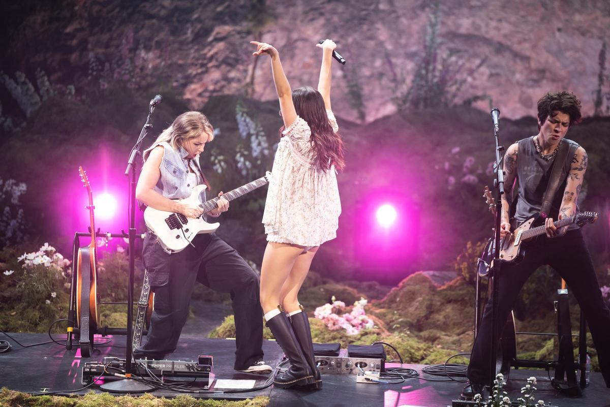 Olivia Rodrigo, en un concierto privado en el Grec previo al Clásico de fútbo