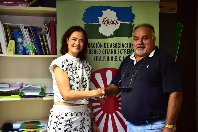 Fotogalería | Raquel Puertas, una paya que trabaja con el pueblo gitano en Plasencia
